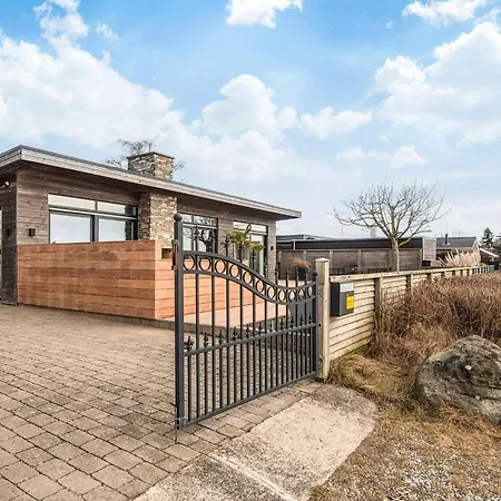4 Star In Feriehus Rønde